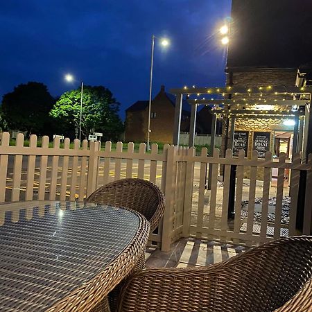 The Queens Head Inn Milton Ernest Bagian luar foto